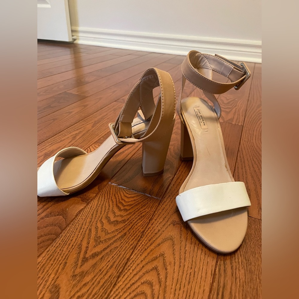 Two tone wide heeled sandals